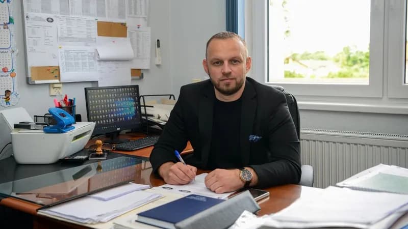 oš dvorovi: lakše školske torbe