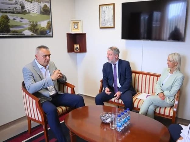 novi ct aparat pušten u rad u bijeljini: minić i šeranić najavili novu eru dijagnostike u bolnici „sveti vračevi“