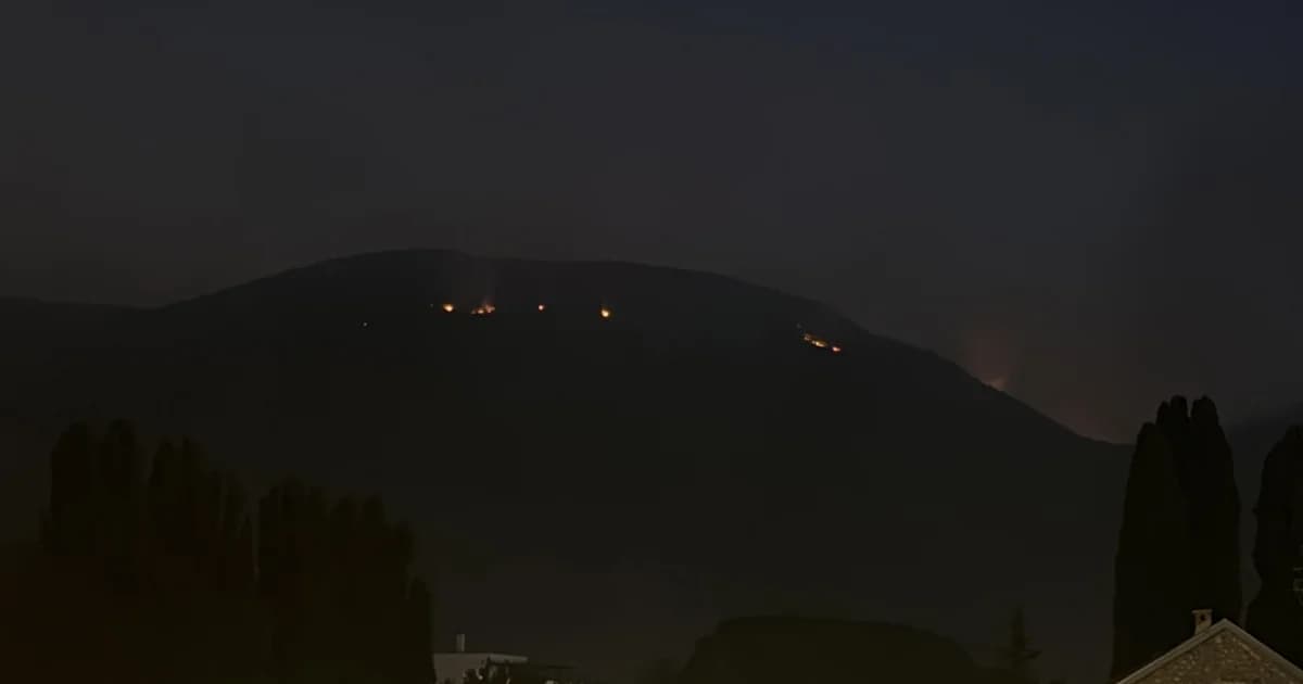 požar oko trebinja ne jenjava: vatra okružila sela, spasa još nema