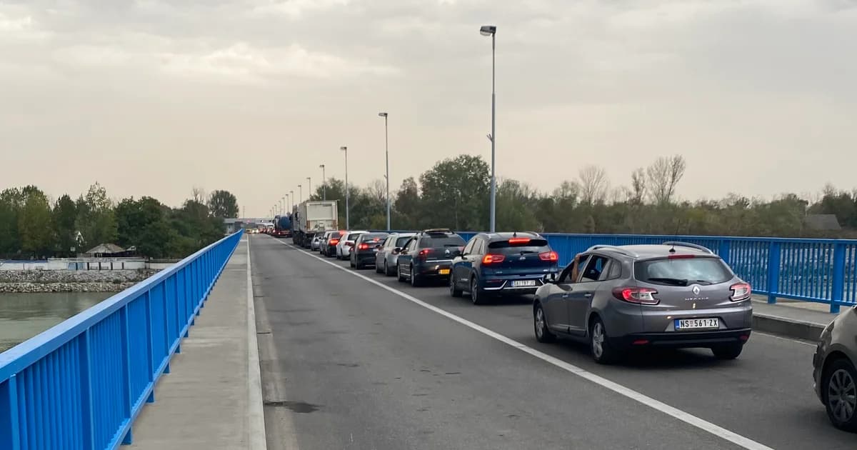 ogromna gužva na pavlovića mostu: na ulaz u srbiju čeka se 70 minuta