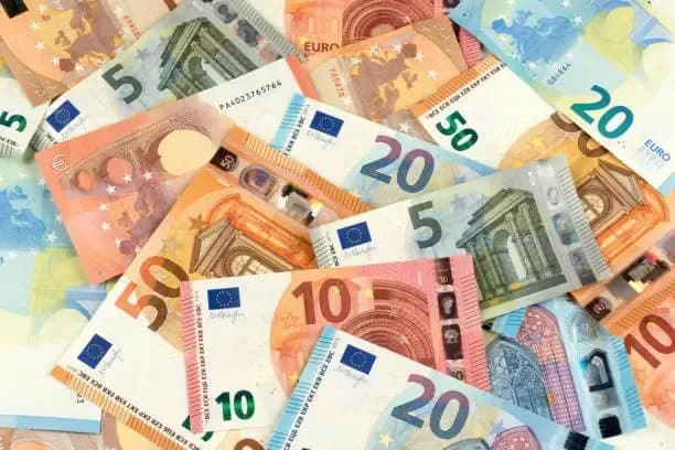 Radnicima 20.000 evra bonusa: Evropski gigant plaća zaposlenima da ne odu