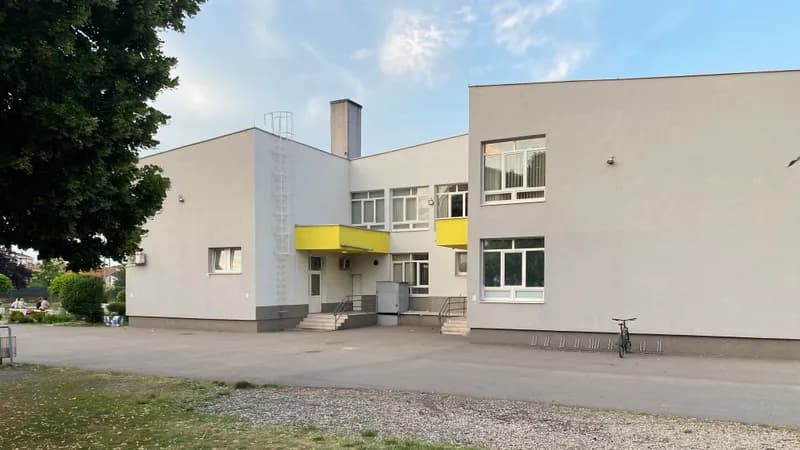 U Srpskoj počela podjela besplatnih udžbenika: Dobiće ih više od 80.000 učenika