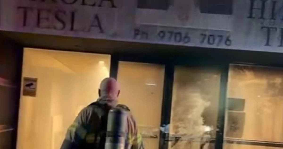 počinilac prosuo 20 litara benzina: podmetnut požar u srpskom klubu u melburnu