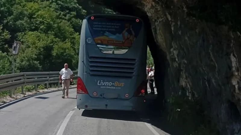 Autobus zapeo u kanjonu na putu Banja Luka - Jajce