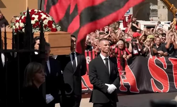 hiljade navijača uz povike „un capitano“ ispratile franka barezija, kardinale ispraćen zvižducima