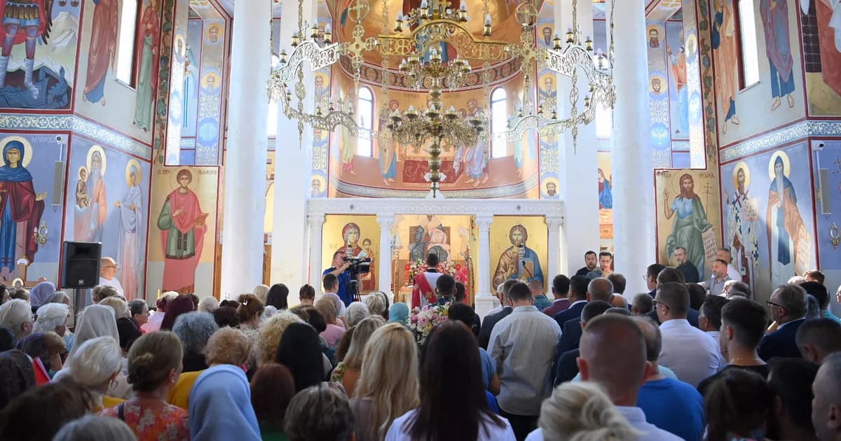 hram svetog pantelejmona ispunjen vjernicima: svečana liturgija za slavu grada bijeljine