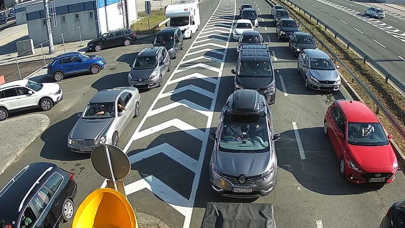 Gužve na granicama: Duge kolone na više prelaza, evo gdje se najduže čeka