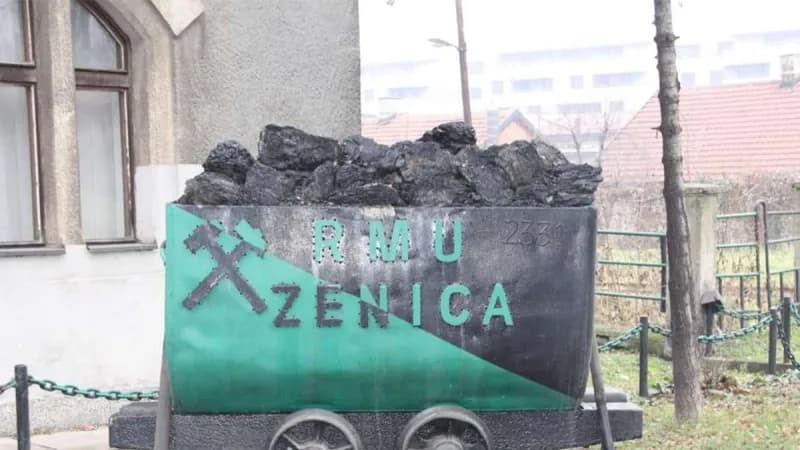 Rudari sedmu noć proveli u jami Raspotočje