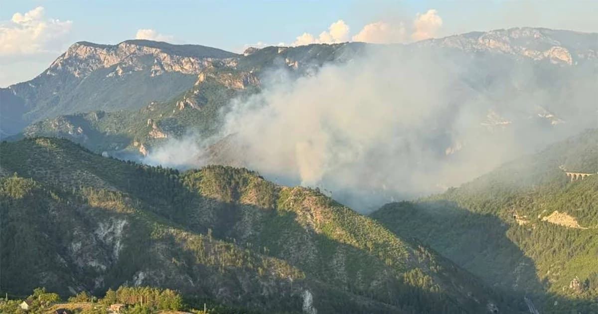 požar kod konjica se širi, gasioci na izmaku snaga