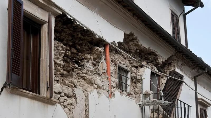 Snažan zemljotres pogodio Španiju; Proglašeno vanredno stanje, građani evakuisani