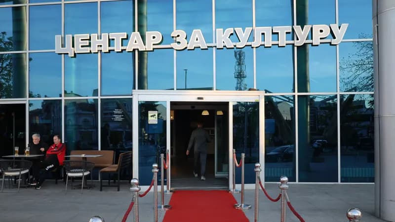 otvaranje  izložbe  „ℕ𝕖𝕜𝕒 𝕓𝕦𝕕𝕖 𝕤𝕧𝕛𝕖𝕥𝕝𝕠𝕤𝕥“
