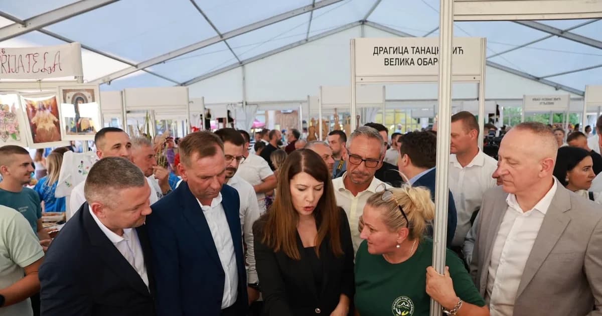 jubilarni 15. sajam šljive, voćnih rakija i meda potvrdio značaj ugljevika kao kraja dobrih domaćina 
