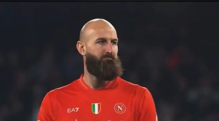 vanja ostaje u napoliju