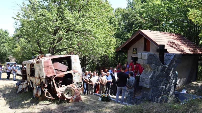 Služen parastos na Grabiku FOTO