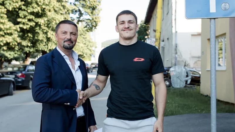 privrednik slavenko ristić podržao mma borca iz vlasenice nikolu gradinca