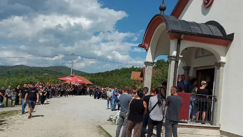 kotor varoš zavijen u tugu: posljednji ispraćaj dragane antešević