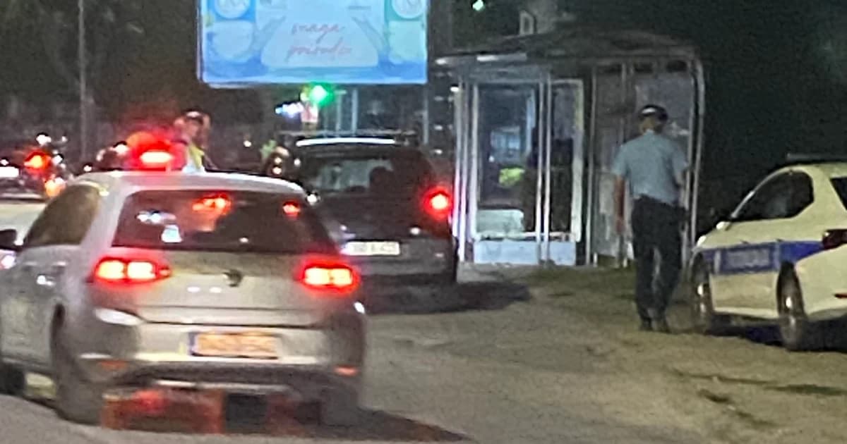 haos u bijeljini: ukradena bista sa groblja, pijani vozač sa 2 promila sletio s puta