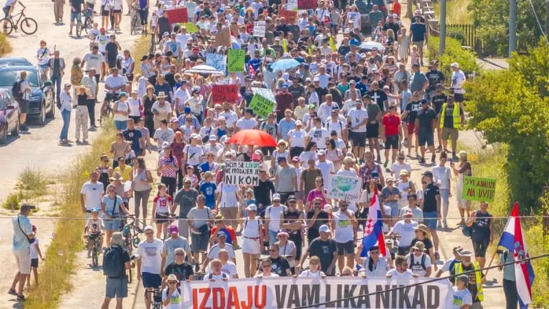 veliki protest u hrvatskoj, slučaj povezan i sa bih