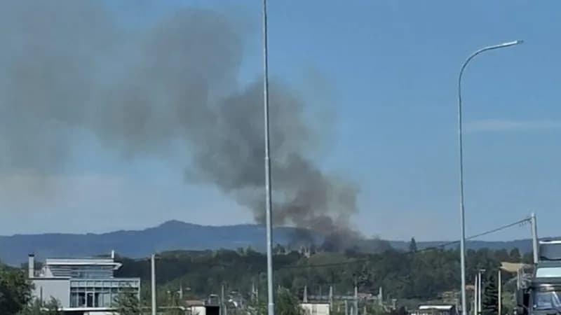 u ramićima kod banjaluke gori rastinje, požar se približio kućama