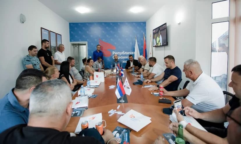 predizborni skup rss u loparama: naši poslanici u nsrs biće snažni glasovi za budućnost!