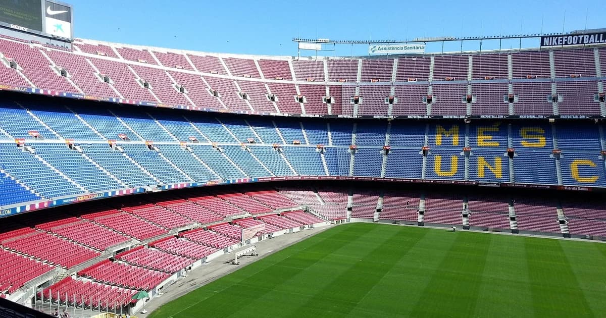 sramota na kamp nou: uloženo milijardu evra a stadion prokišnjava