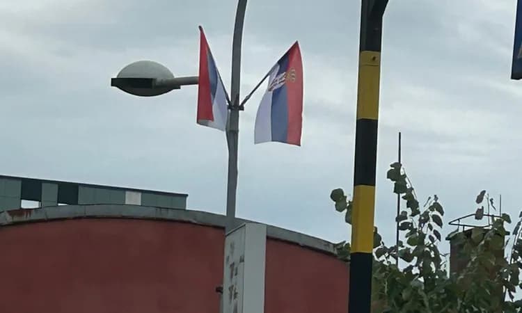 banjaluka u zastavama srpske i srbije