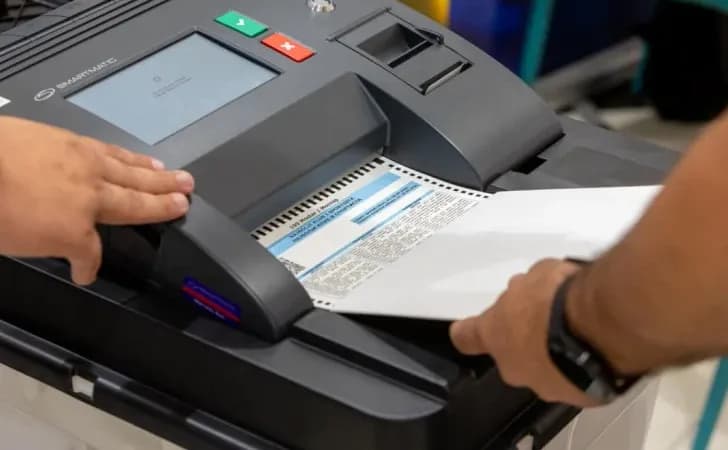 Testni izbori pokazali: Glasanje traje duže, skeneri pogrešno prikažu listić kao nevažeći