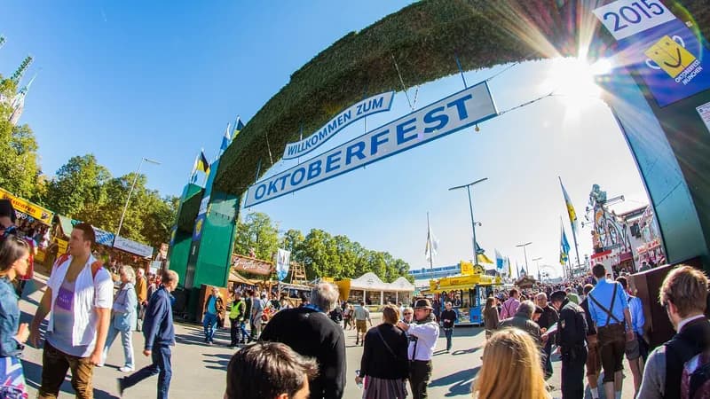 haos na oktoberfestu: nizali se incidenti, policija imala pune ruke posla foto