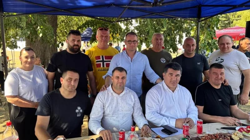 Mirko Nikolić na kotlićijadi u Mačkovcu – sa narodom uz dobro druženje