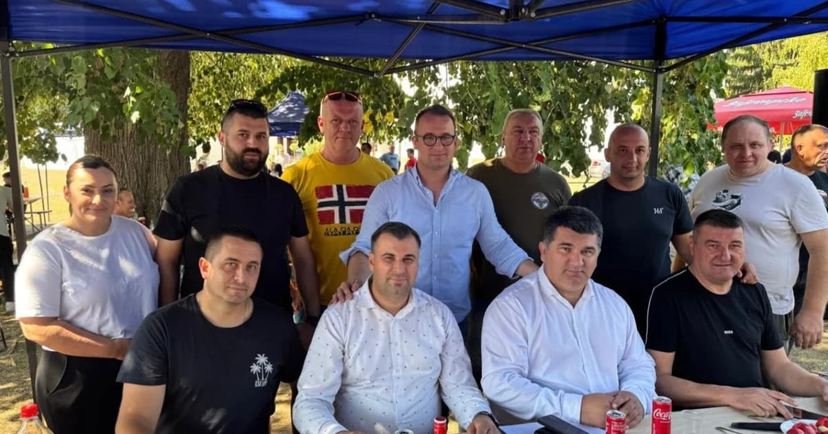 mirko nikolić na kotlićijadi u mačkovcu – sa narodom uz dobro druženje