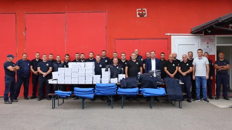 Nova oprema za vatrogasce i civilnu zaštitu u Ugljeviku vrijedna 20.000 KM