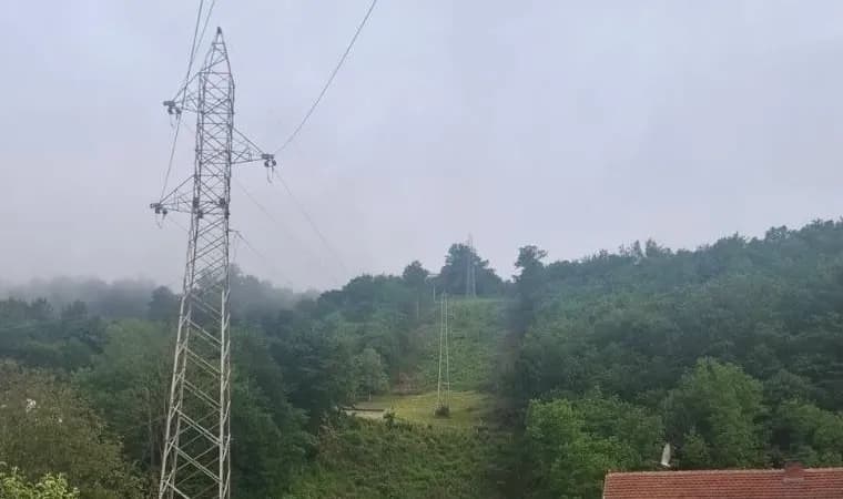 Radnik "Elektrodistribucije" stradao tokom izvođenja radova na stubu