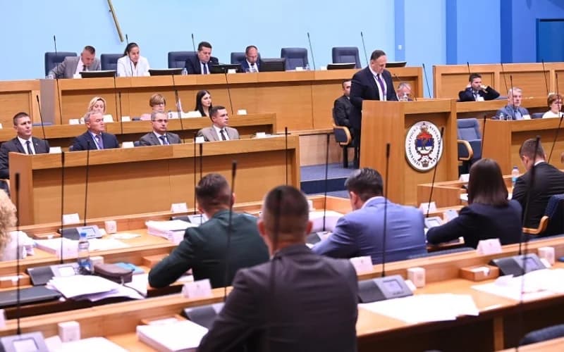 čak 58 aktuelnih poslanika ponovo želi u narodnu skupštinu srpske