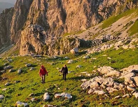 gora koju je bog prokleo, a vile blagoslovile: jednu tajnu sa crnogorskih prokletija narod vekovima pamti