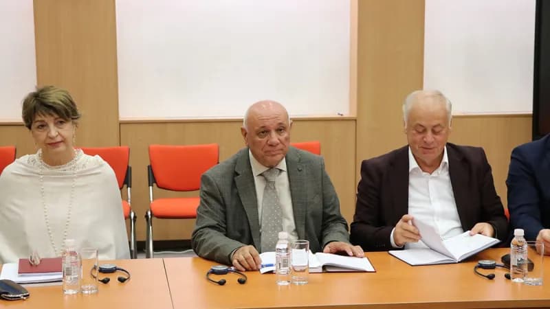 cik se, umjesto problemima, pred izbore bavi analizom facebook objava