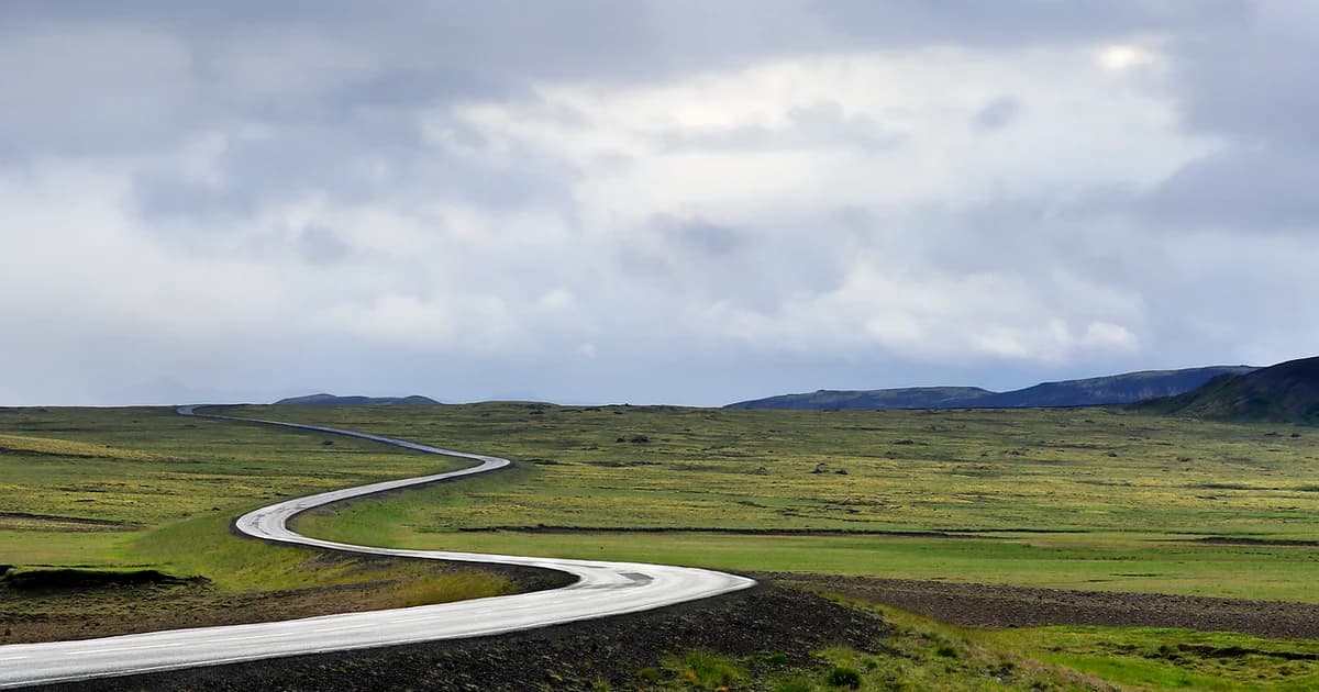     oprez za vozače: kiša, klizavi kolovozi i jaki udari vjetra otežavaju saobraćaj