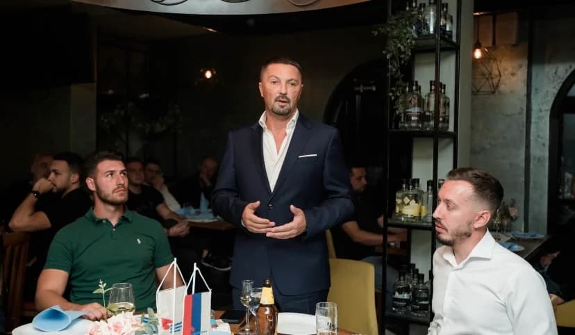 predsjednik rss slavenko ristić na druženju sa građanima ugljevika: sa rss ugljevik ima šansu – iskoristite je 4. oktobra!