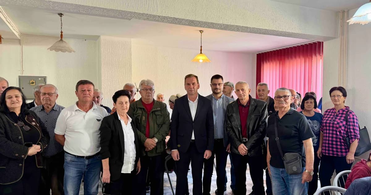 načelnik opštine ugljevik uručio jednokratnu pomoć za 440 penzionera