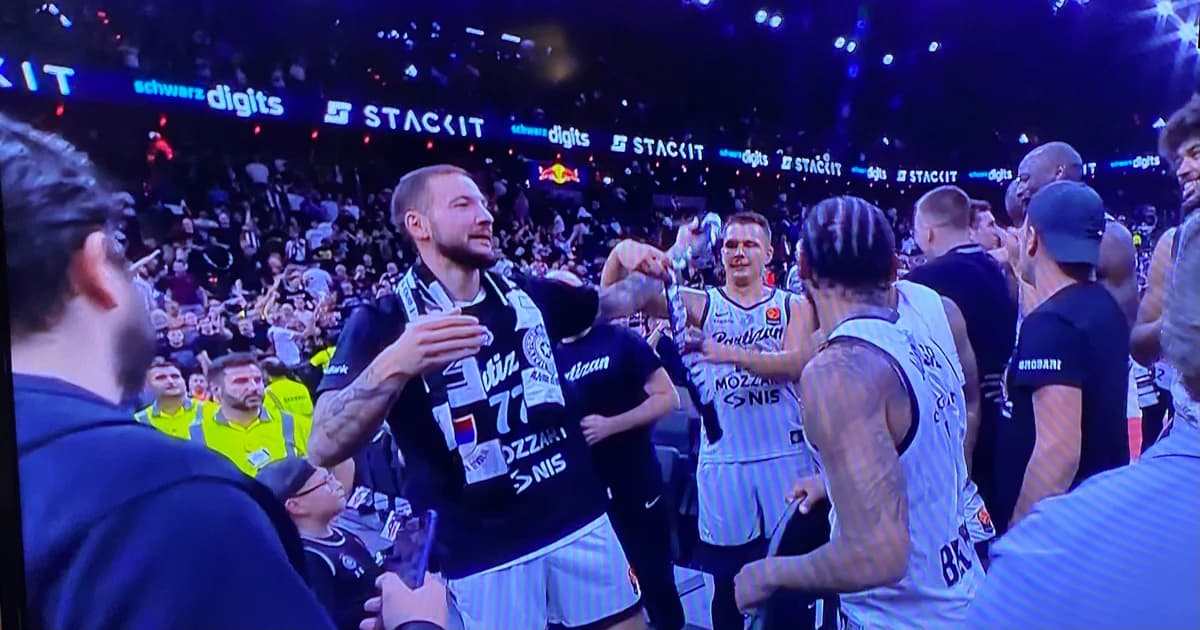pao je i bajern: džekiri pokrenuo, karlik džons završio posao u minhenu