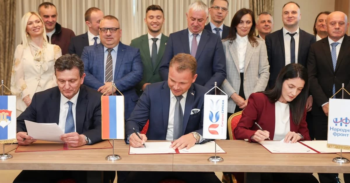     opozicijo, rasformiraj se: niste alternativa, postali ste prepreka