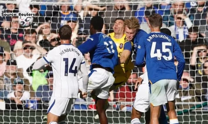 Emilijanu Martinezu slomljena vilica: Golman Čelsija mora na operaciju