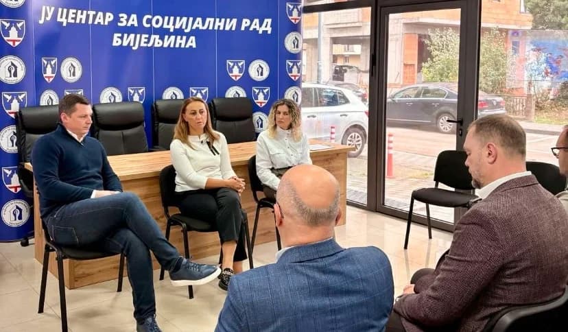 saradnja sa osnovnim školama u cilju podrške djeci i porodicama