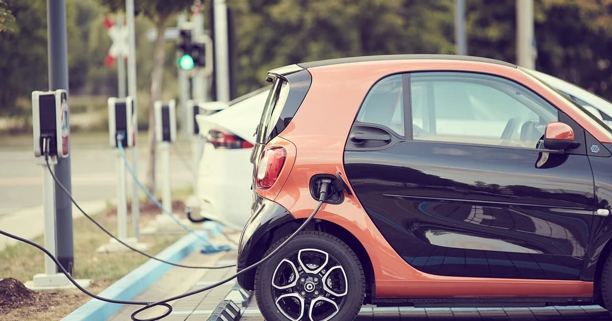 vozači električnih automobila češće podržavaju uvođenje opšteg ograničenja brzine