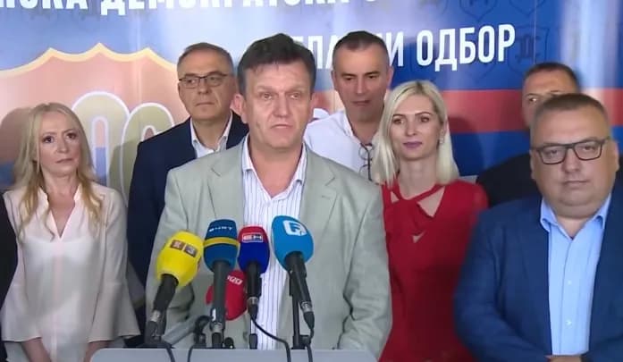 drama u sds-u tek počinje, blagojević tvrdi: odluka o isključenju petrovića  suprotna statutu stranke