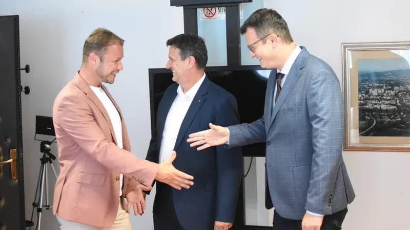 SDS odredio delegaciji koju šalje na pregovore sa Stanivukovićem i Vukanovićem