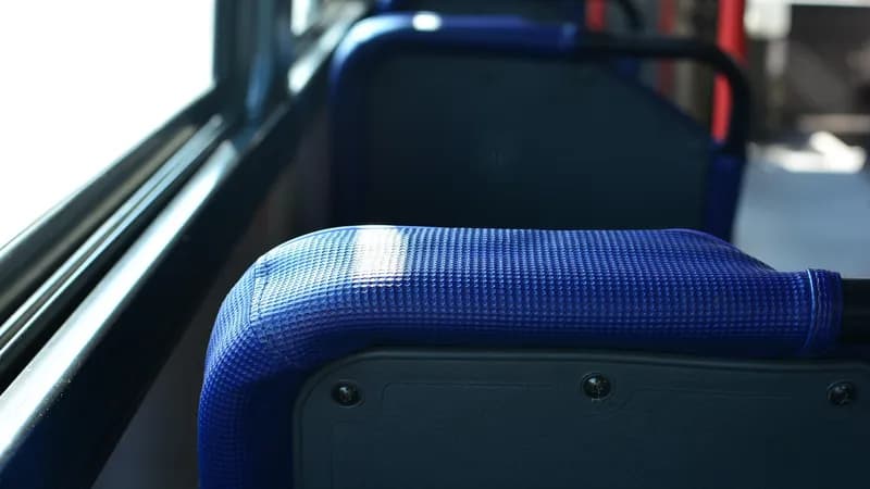 Jeziva saobraćajka u Mađarskoj! Autobus sa djecom sletio sa puta 