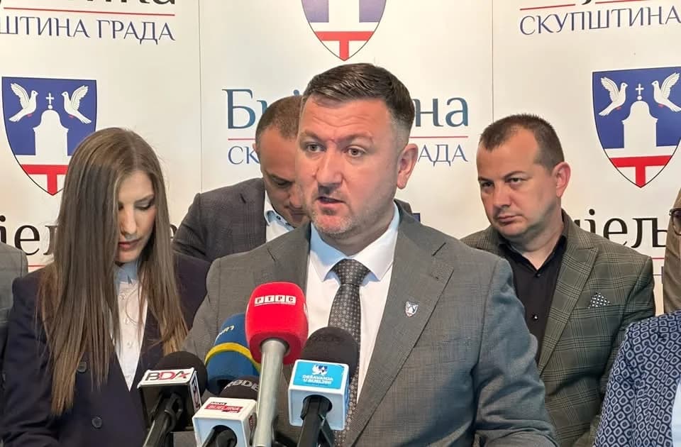 aleksandar ostojić šef kluba odbornika u gradskoj skupštini