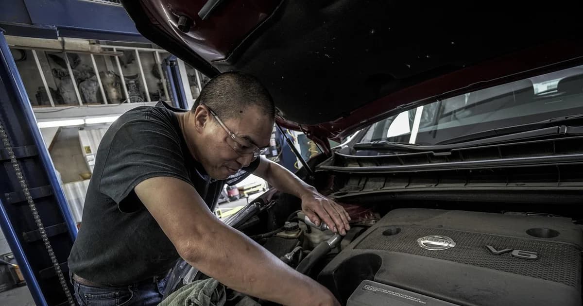 ukraden auto iz automehaničarske radnje