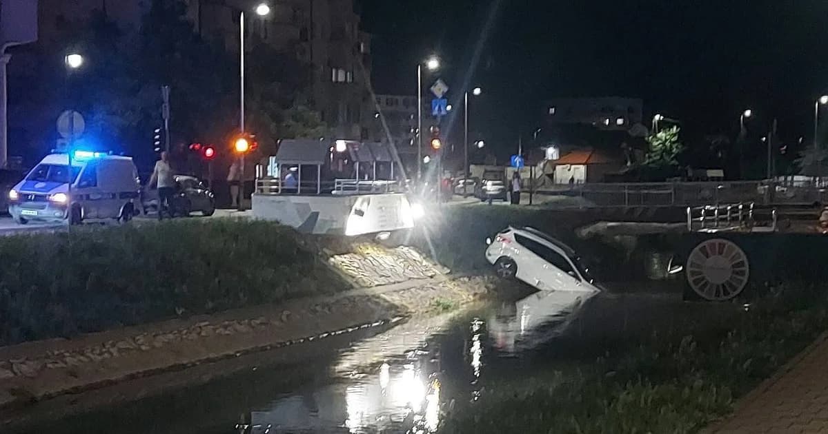 auto sletilo u kanal dašnicu