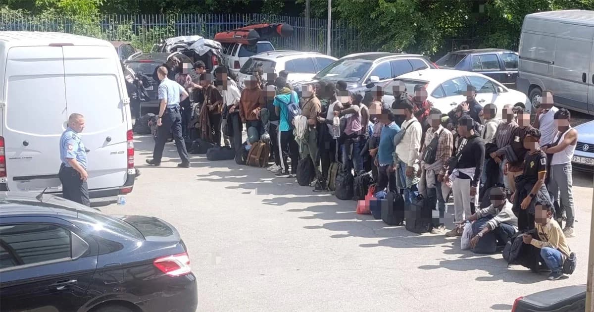 u kombiju pronađen 51 migrant